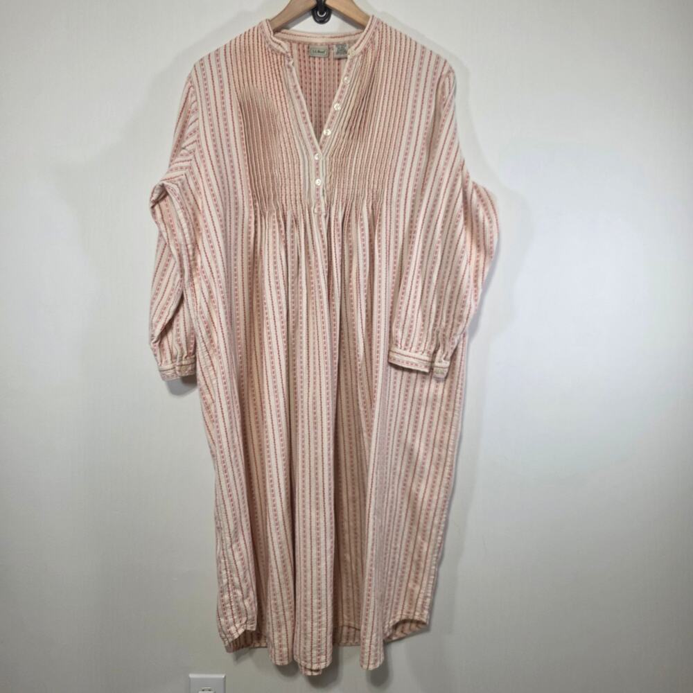 L.L. Bean Womens Traditional Flannel Night Gown Size Medium Petite
